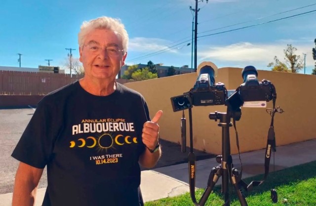 Castelló recibe en el Planetario al astrofísico Josep Masalles, conocido como el 'cazador de eclipses'