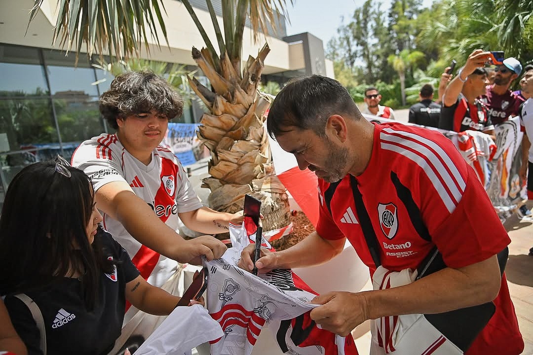 El River Plate, uno de los grandes de Argentina, entrena en el complejo Pinatar Arena