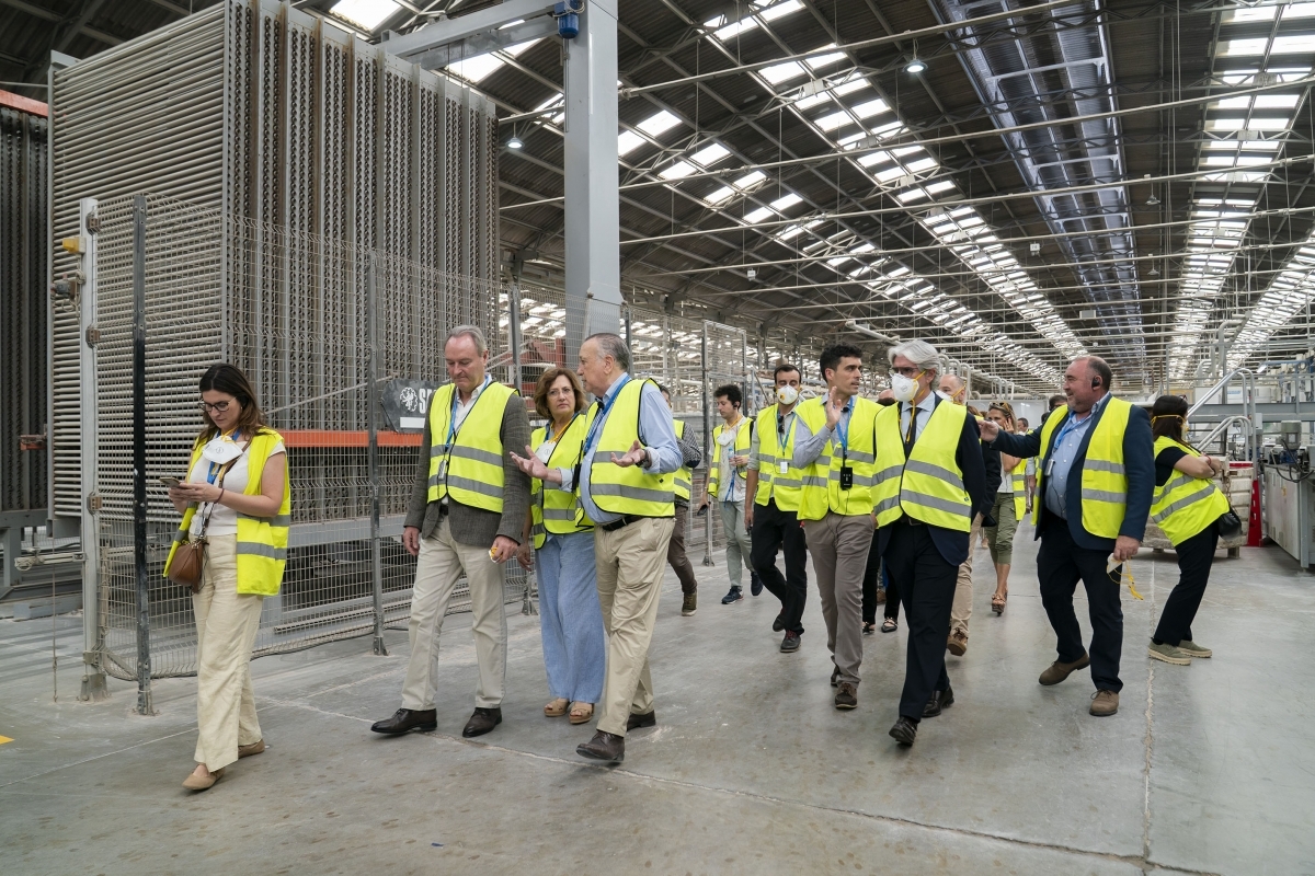 El Gobierno desbloquea inversiones de cogeneración en el azulejo con una subasta de 1.200 MW: el sector reclama el doble de potencia