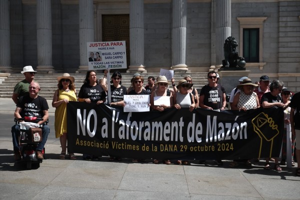 Asociaciones de víctimas de la dana exigen que Mazón pierda el aforamiento para que sea juzgado