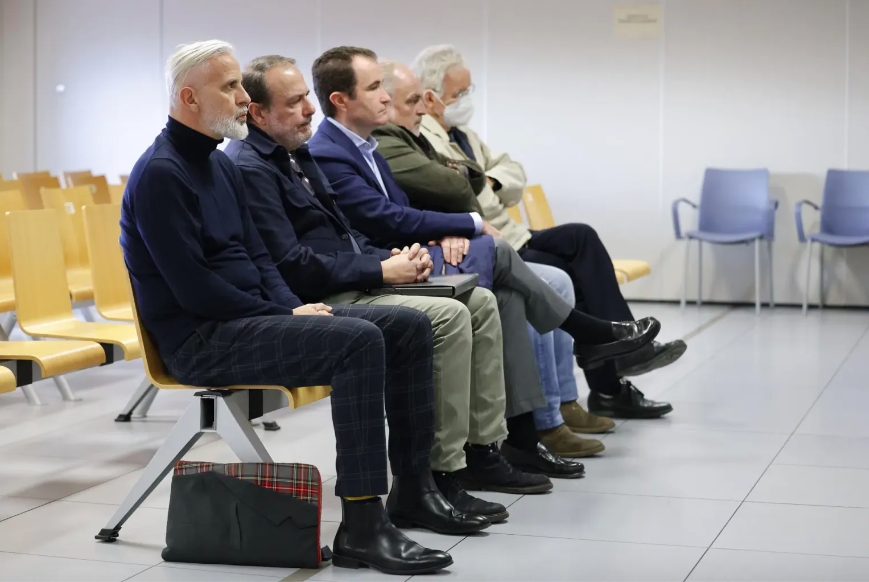 La Audiencia absuelve a los cinco acusados en el caso Taula por contratos en València