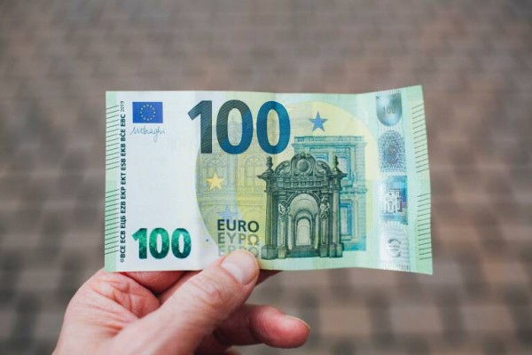 La banca, el área con más quejas de consumidores valencianos registradas por Avacu