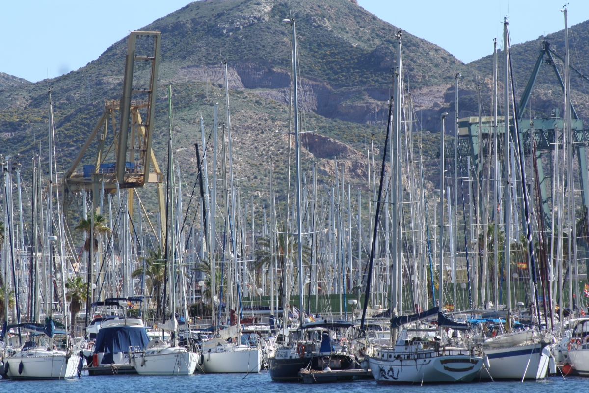 Usuarios con años esperando un amarre fijo: la Marina de Cartagena une al Pleno y divide a los partidos 