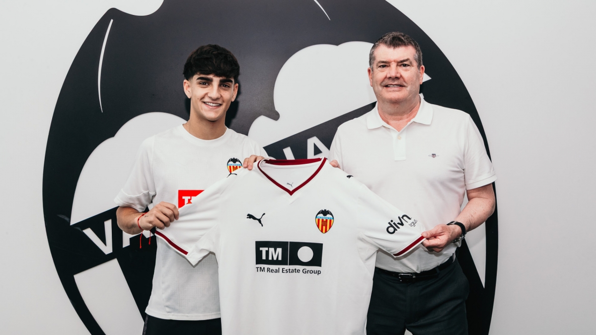 La Academia VCF ejecuta la compra de Víctor Jr. 