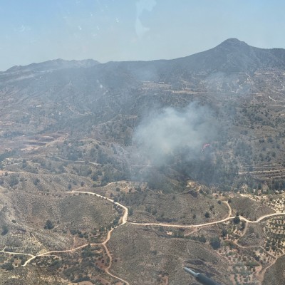 Alerta en Abanilla por un incendio forestal que obliga a movilizar a cuatro helicópteros