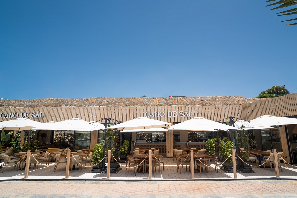 El restaurante 'Cabo de Sal' abre sus puertas en Cabo de Palos: así es el nuevo establecimiento que combina glamour e historia