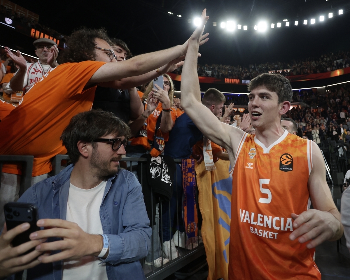 De Larrea, primera ronda del draft y primer título de la ACB en 20 horas y con 20 años