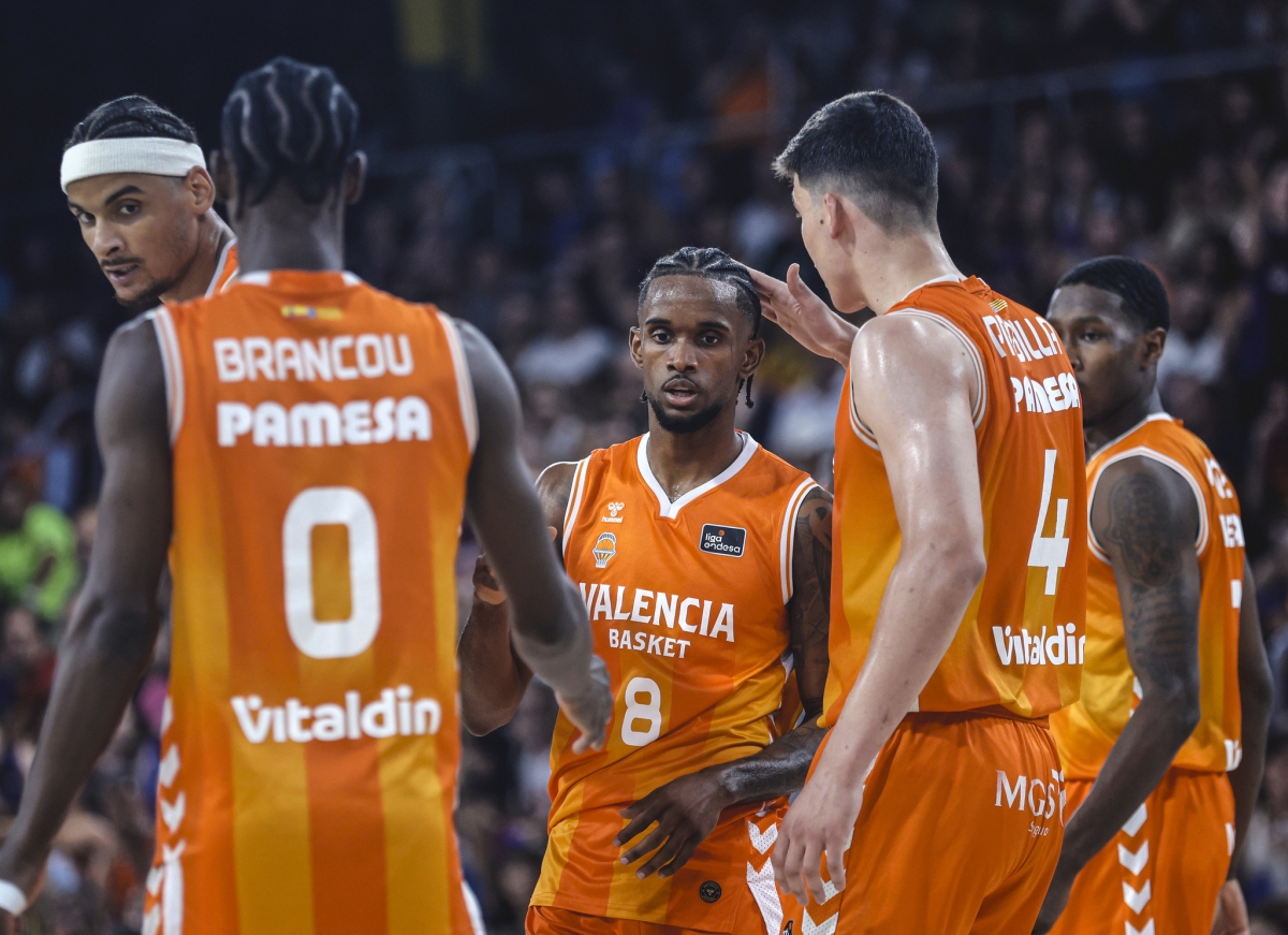 El Valencia prevé cambios por el interés en sus estrellas, encajes discretos y contratos