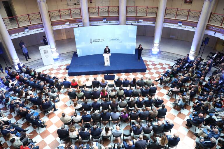 Las medidas del decreto de simplificación seguirán vigentes 