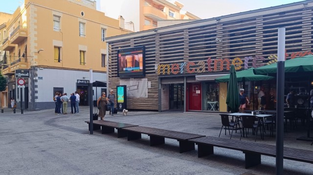 Finalizan las obras de reurbanización del entorno del Mercat de la Vila Joiosa: ahora con plataforma única 