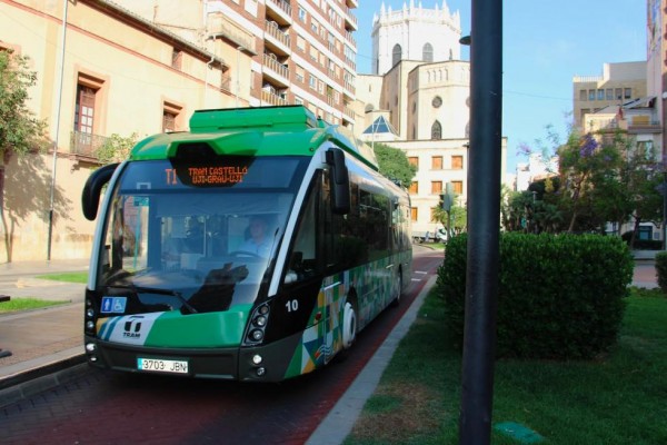 Castelló prolonga hasta las 3.00 h el servicio nocturno del Tram con motivo de las fiestas de Sant Pere