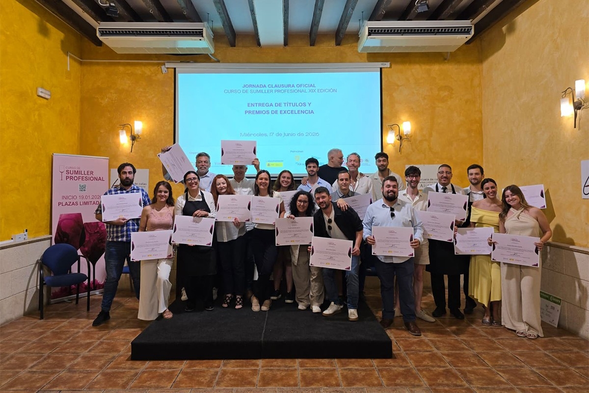 La Cámara de Comercio de Alicante cierra su XIX Curso de Sumiller con 22 nuevos profesionales