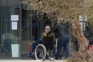 Seis empresas pelean en Elche por el servicio de ayuda a domicilio: hasta cuatro años por 20 millones
