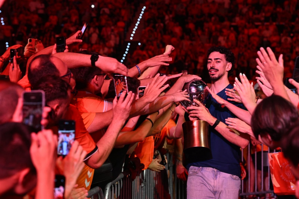 La Liga Endesa ya está en casa: el Roig Arena celebra una temporada histórica de Valencia Basket