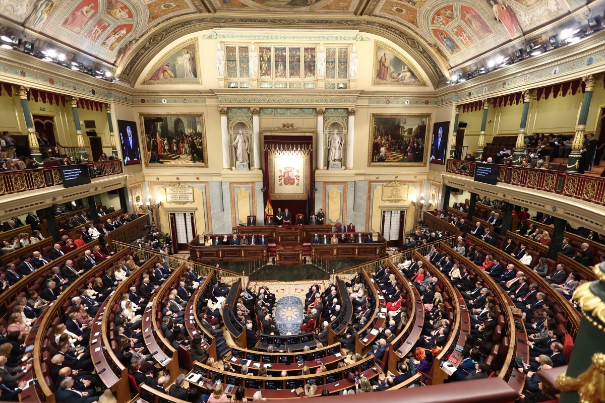 El Congreso da un paso más en su reforma para facilitar a las minorías tener grupo propio, con PP y Vox en contra