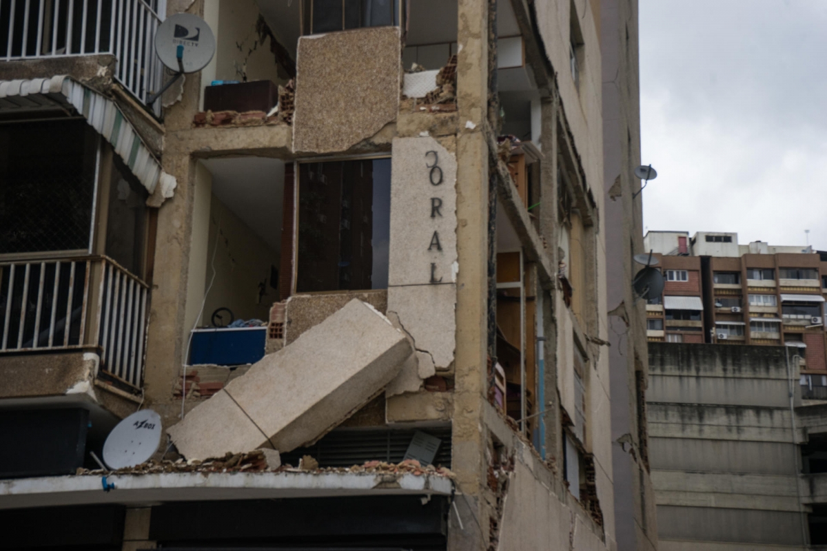 Edificios dañados en Caracas tras los terremotos.