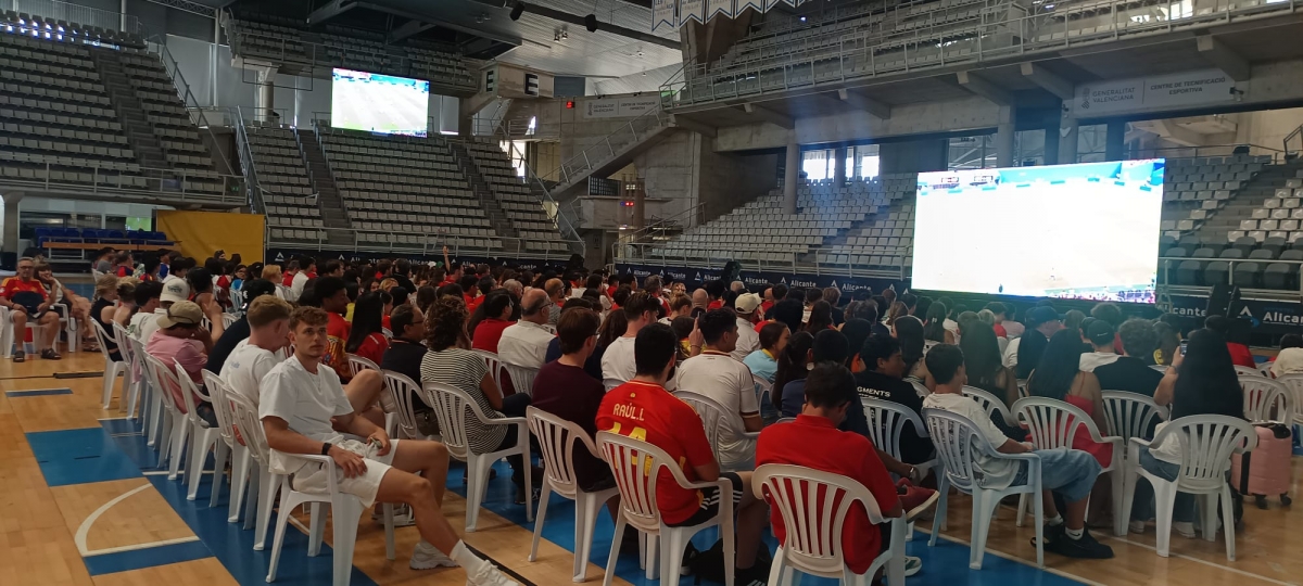 Alicante retoma la retransmisión del Mundial en el Centro de Tecnificación con el España-Uruguay