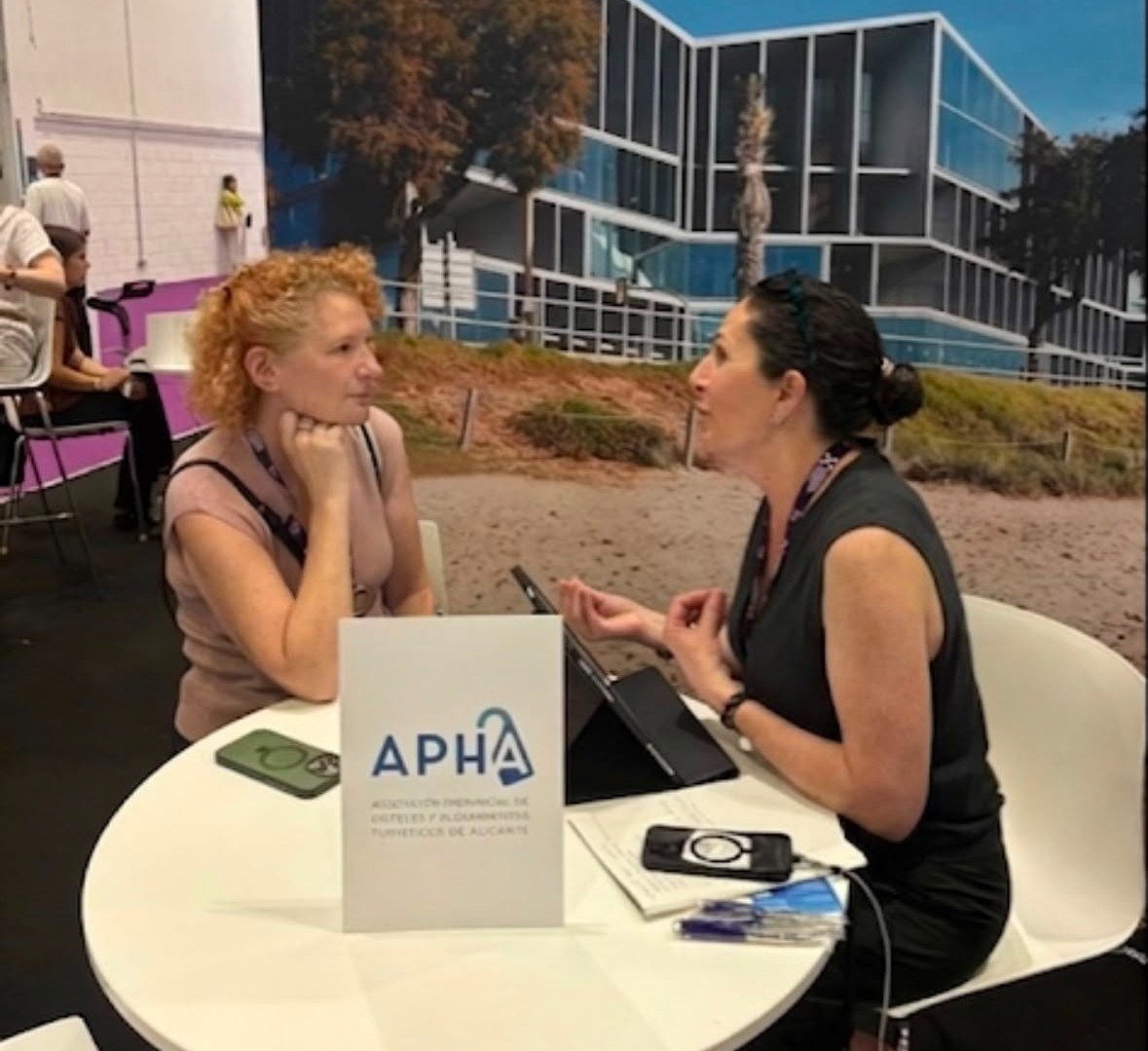 APHA promociona Alicante como destino MICE entre mayoristas y aerolíneas en la feria Meetings Show