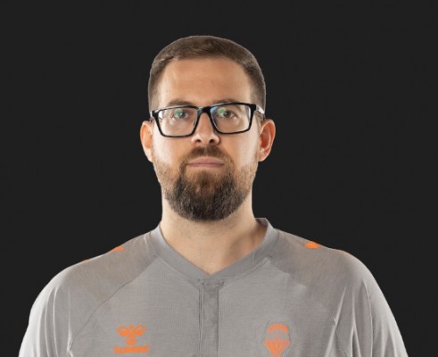 El adiós de Kovacs, uno de los ayudantes de Pedro Martínez: 