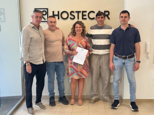 Querubina Rosique releva a Francisco Garnero al frente de Hostecar e inicia una nueva etapa para la hostelería de Cartagena
