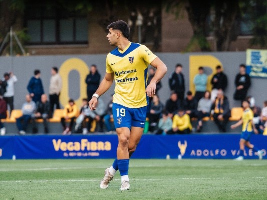 El Águilas incorpora al delantero valenciano Gonzalo Serrano, que llega desde el Ávila