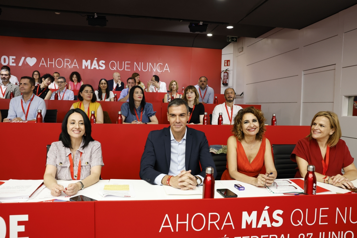 Barones del PSOE llaman a la esperanza para continuar y prepararse para 2027