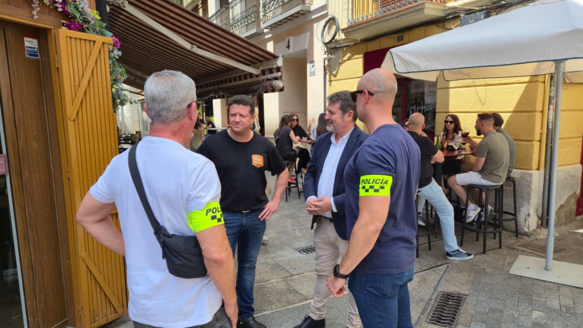 La Policía Local de Murcia pone en marcha un plan especial para evitar hurtos en las terrazas durante las comidas y cenas