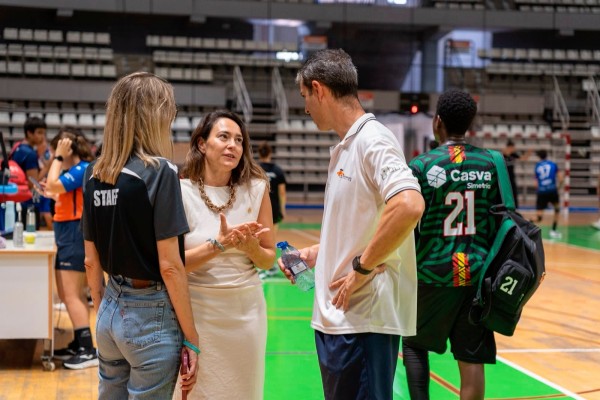 Castelló reúne a 1.134 deportistas de ocho países en la Castellón International Handball Cup