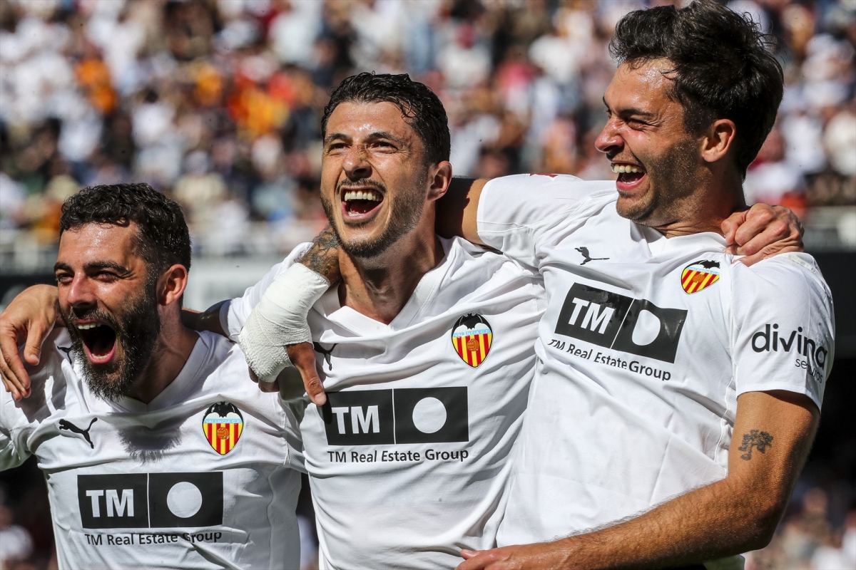 Guido Rodríguez, a un paso de renovar con el Valencia CF