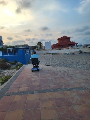 Los vecinos de La Manga Norte claman por unas mejoras históricas que siguen sin llegar