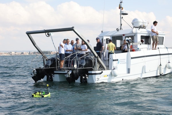 Una red de boyas inteligentes velará por el Mar Menor, 