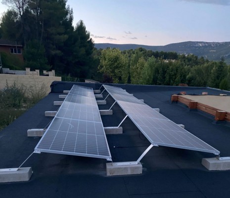 Los particulares se suman a las fotovoltaicas en Alcoy: ya suponen el 46% de las licencias de obra 
