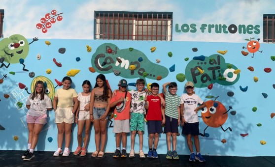 Un rocódromo para el colegio Virgen de la Fuensanta de La Alberca: premio al patio más saludable de la Región