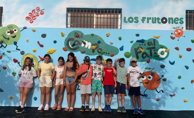 Un rocódromo para el colegio Virgen de la Fuensanta de La Alberca: premio al patio más saludable de la Región