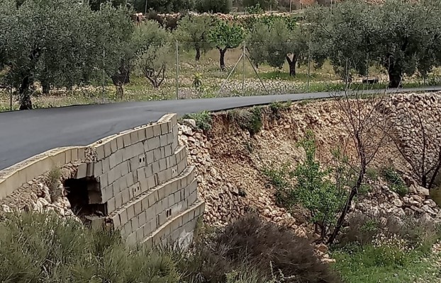 Petrer invertirá cerca de 17.000 euros para reparar un desprendimiento en el camino rural del Forcat