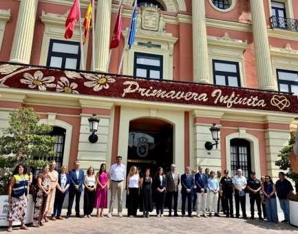 Murcia guarda un minuto de silencio como muestra de apoyo a Venezuela