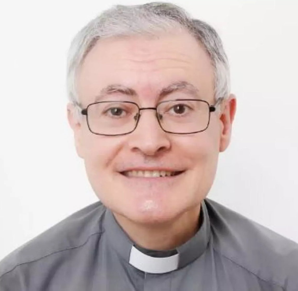 El Vaticano expulsa al cura de San Isidro que calificó de 