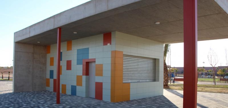 Alhama busca hosteleros para recuperar el quiosco de El Palmeral y poner en marcha por primera vez el de Condado de Alhama