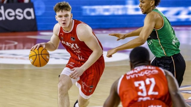 El pívot letón Marcis Steinbergs es el primer fichaje del UCAM Murcia CB 2026/2027