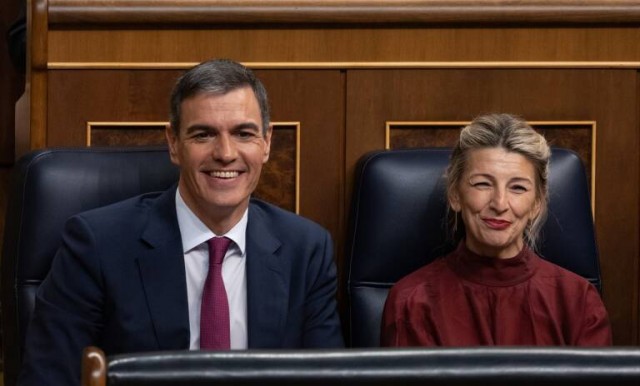 El Gobierno rebaja la obligación de atender en lenguas cooficiales en empresas y la limita a comunidades bilingües