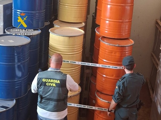 La Guardia Civil investiga a una empresa en el Comtat: presuntamente comercializaba miel convencional como ecológica