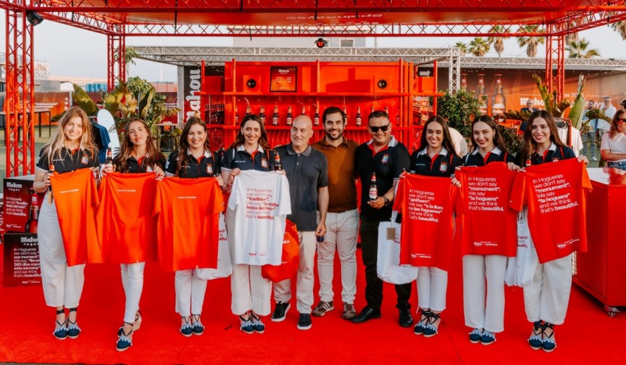 Mahou renueva su compromiso con Fogueres acompañando a la fiesta hasta su centenario