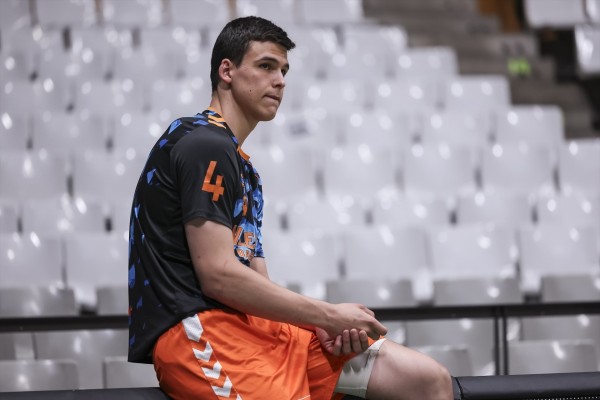 Pradilla y Kameron Taylor, los dos focos del mercado de Valencia Basket tras la salida de Pedro Martínez