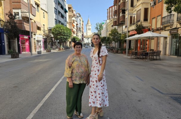 Villenear 2026 sorteará dos terrazas VIP para seguir los desfiles de Moros y Cristianos entre quienes compren en el comercio local