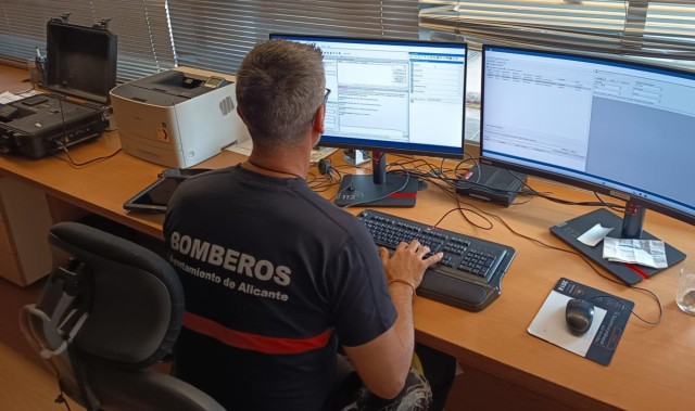 Alicante activa una plataforma digital de gestión en Bomberos para optimizar la respuesta a emergencias