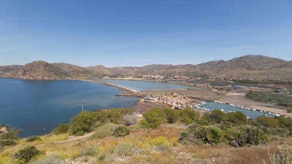 'Banderas negras' para la bahía de Portmán por contaminación y para el Mar Menor por su mala gestión