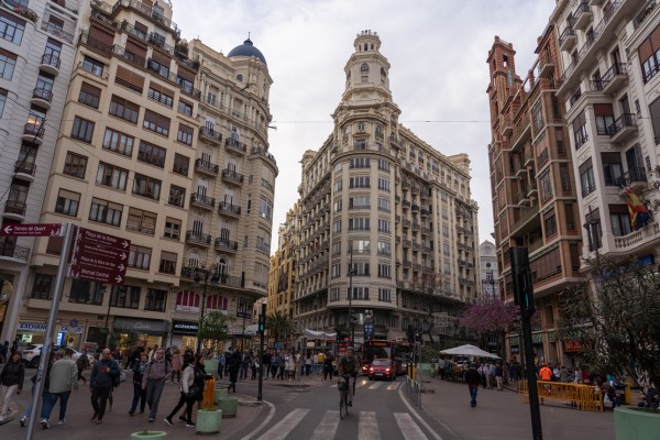El edificio del centro de València que Santos quiere convertir en un hotel acaba en el juzgado