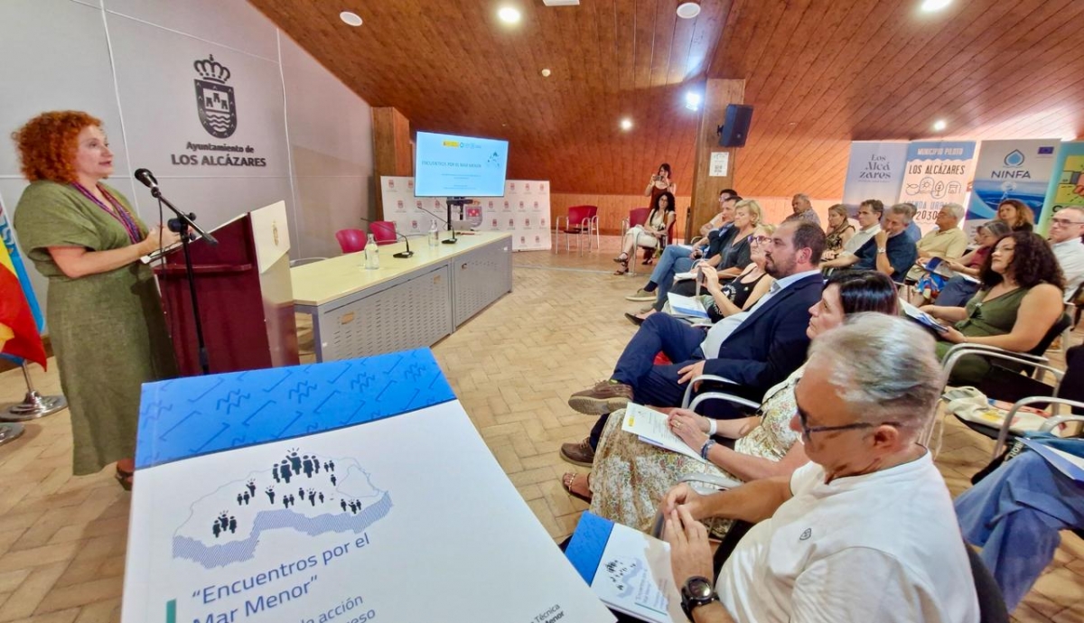 Más de 70 colectivos presentan 164 medidas para el futuro del Mar Menor