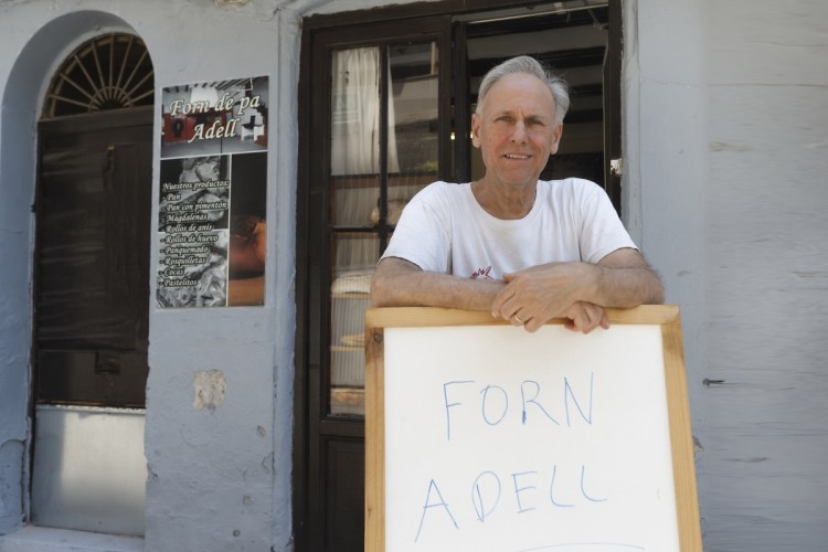 Un símbolo de la panadería artesanal en Castelló: el Forn Adell atesora una tradición con más de 150 años