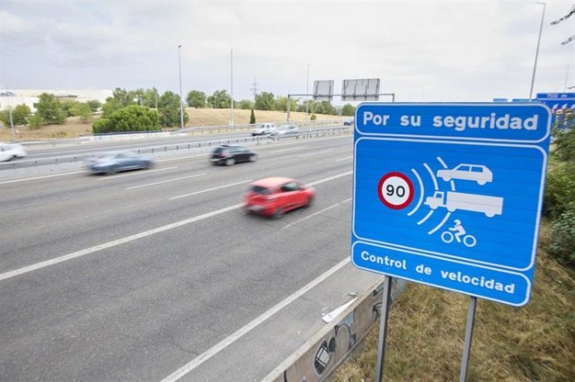 Los radares de la DGT recaudaron casi 250 millones en 2025 según AEA, que sitúa el de La Canyada a la cabeza